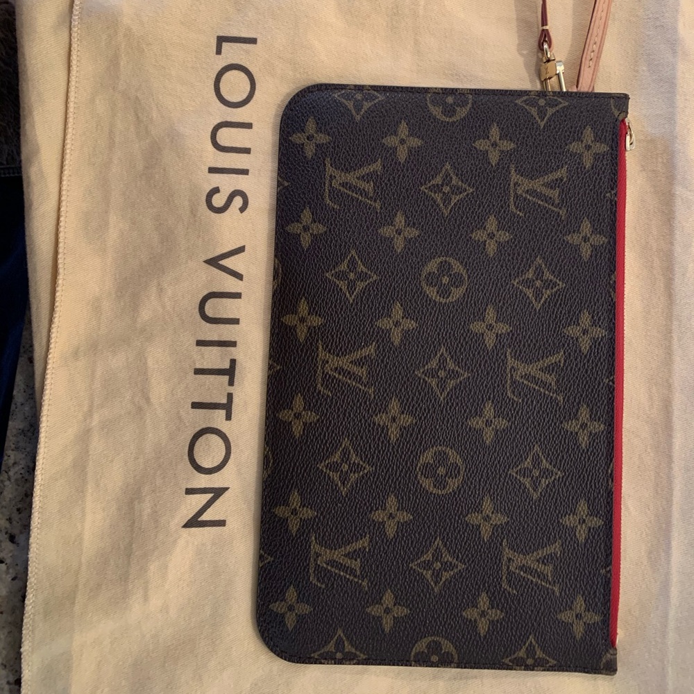 Authentic Louis Vuitton Neverfull Wristlet